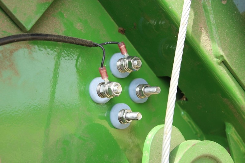 Raccordement de la sonde au boitier principal dans la presse